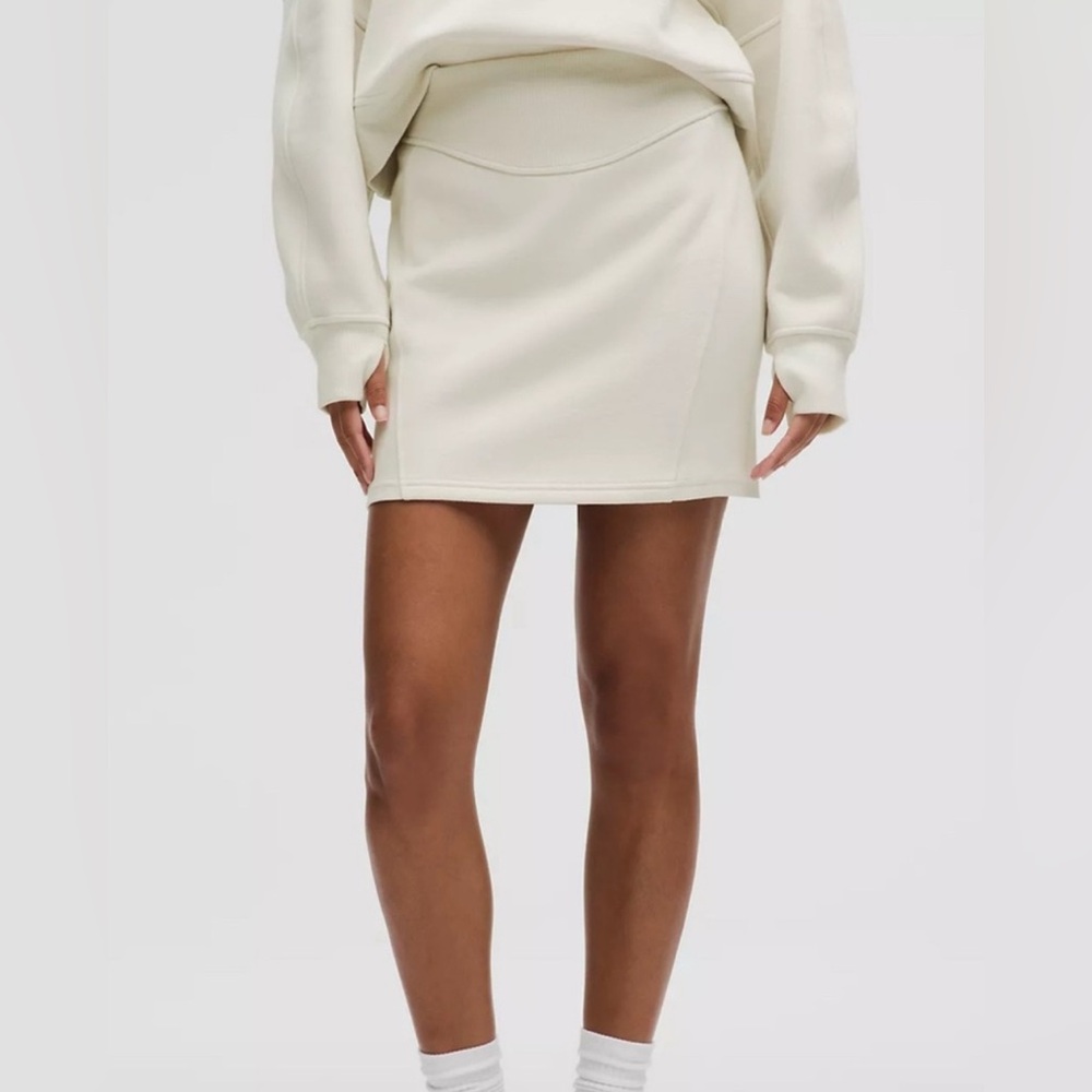 Lululemon Scuba High-Rise Mini Skirt, Bone, Size XS